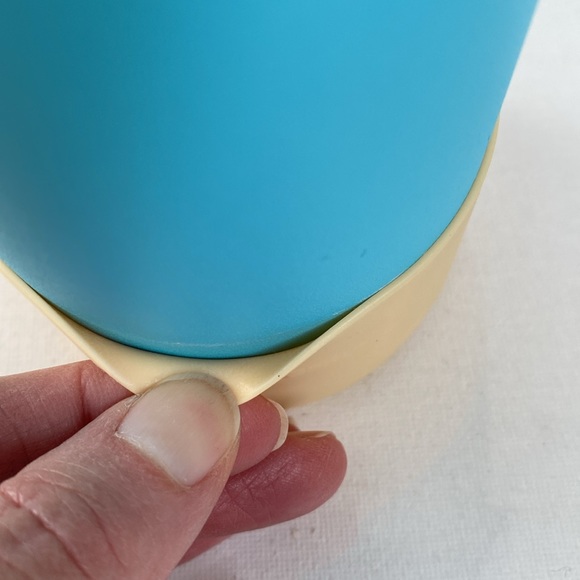 Limited Edition Teal & Pink 24 ounce Hydro Flask with Tan Boot - Picture 2 of 9